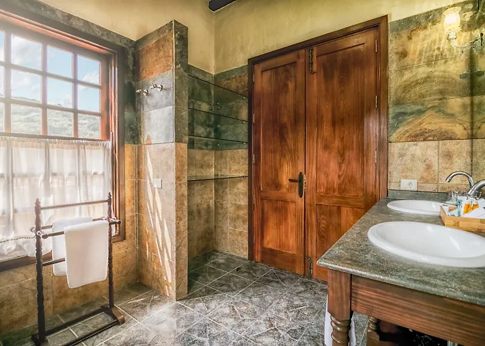 Hotel Rural Livvo Maipez 3*