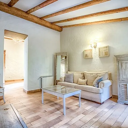 Rural Livvo Maipez فندق